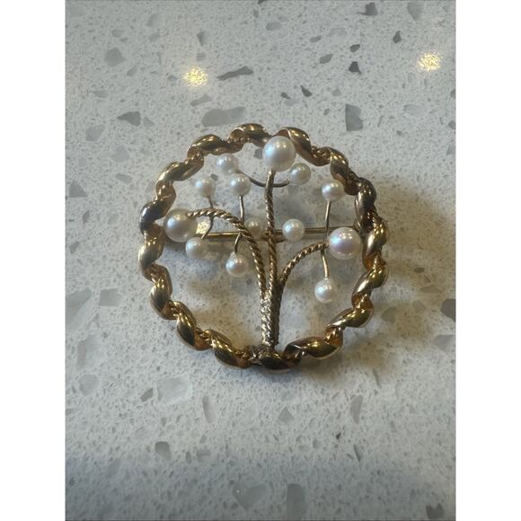 Vinage Winard 12k GF Cultured Pearls Circle Pin - Picture 1 of 7